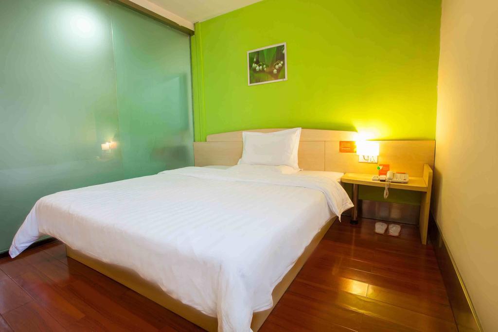 Hotel 7Days Premium Shenzhen High New Science And Technology Park Subway Station Habitación foto